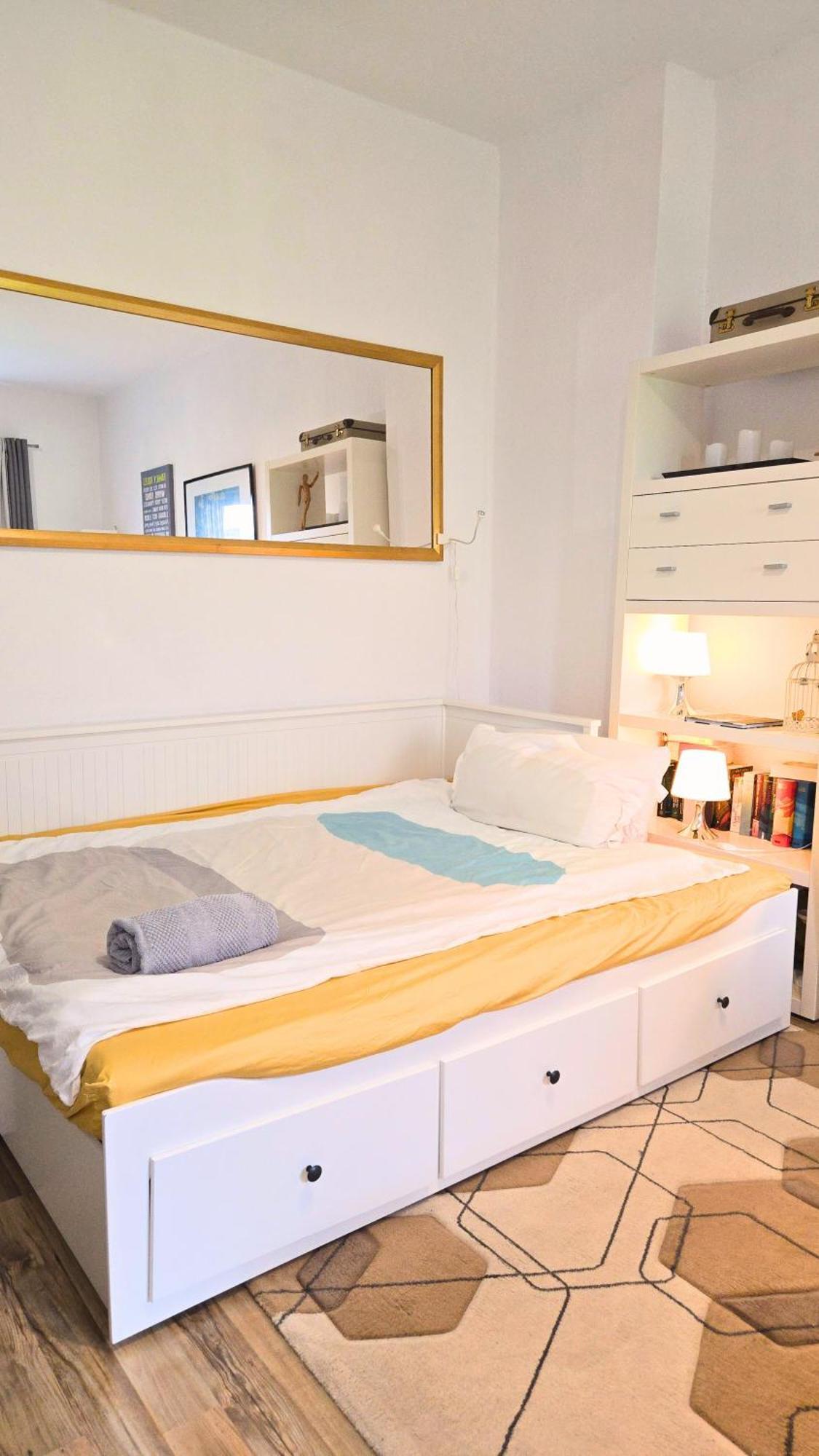 Beautiful Cozy 1-Room Apartment, Near Rhine Дюселдорф Екстериор снимка